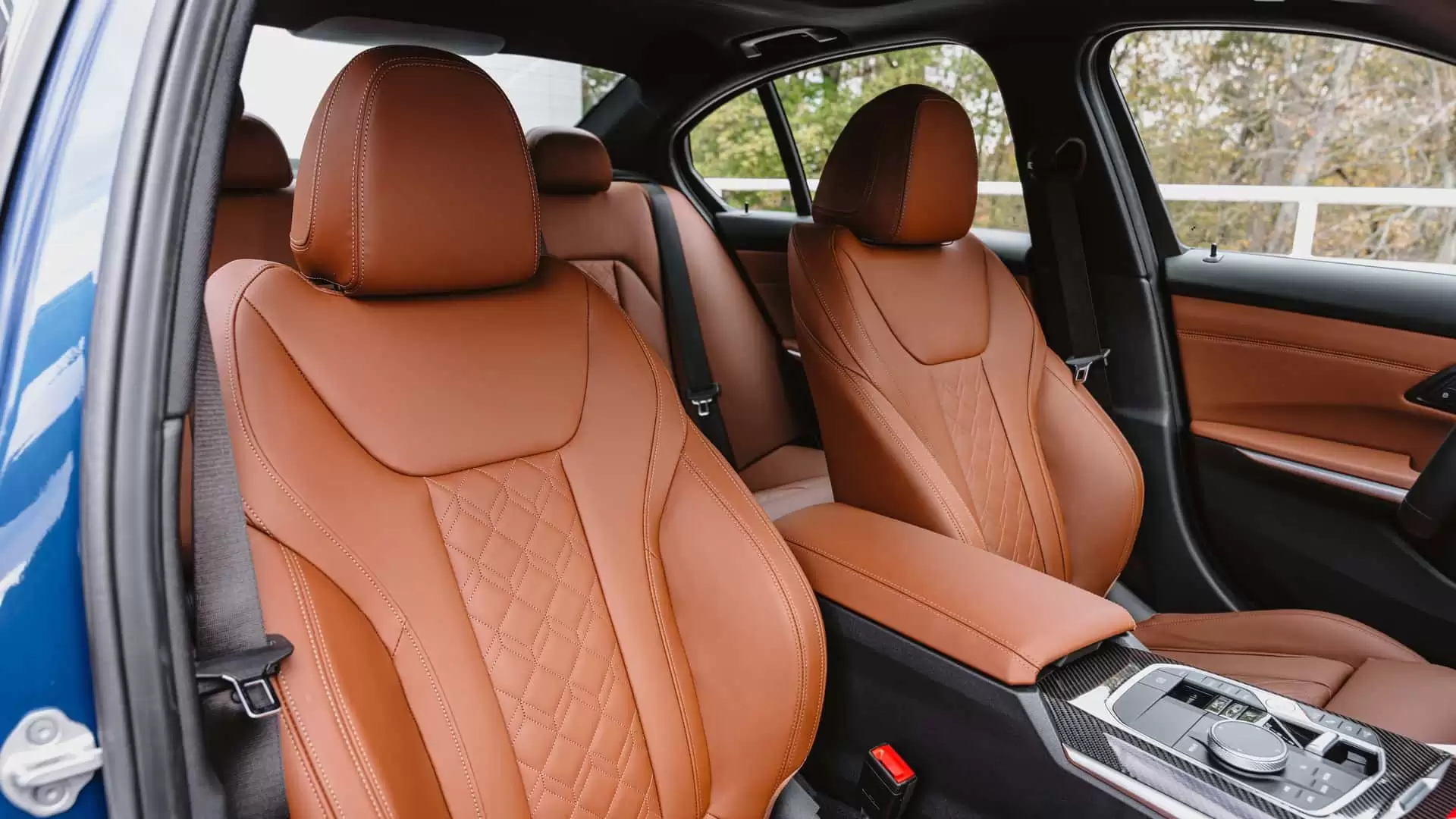 纪念 3 系诞生 50 周年，宝马推出 M340i xDrive 50 Jahre Edition 特别版车型