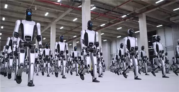 机器人集结交付震撼画面引质疑 优必选:已发布一镜到底视频