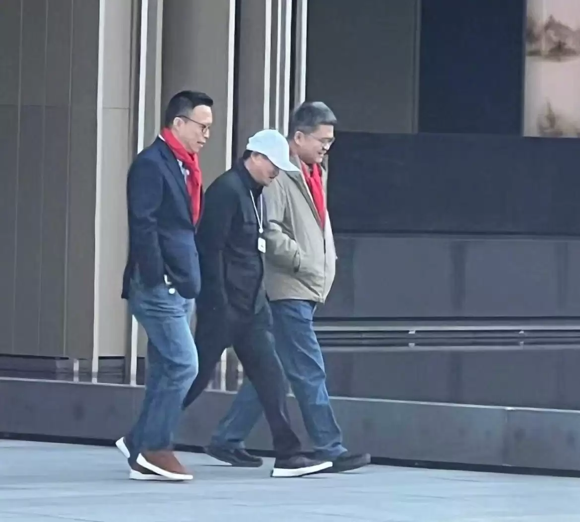 \ 0028q7fwgy1i7ghf6bhklj60wh0ulaek02.jpg