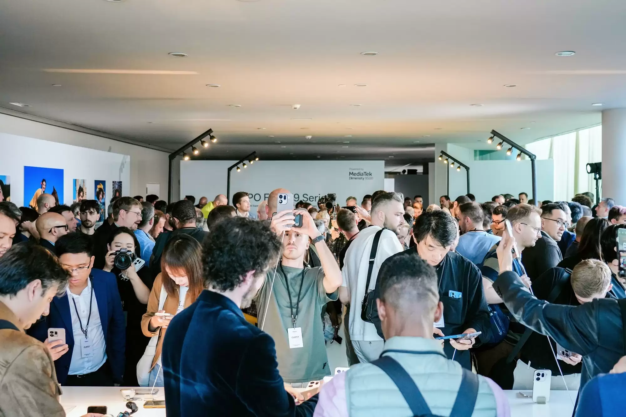 OPPO Find X9系列海外销量劲增：多项数据显示“真卖爆了”