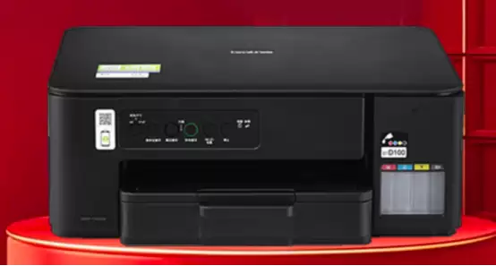 桌子上放着几个行李箱AI 生成的内容可能不正确。