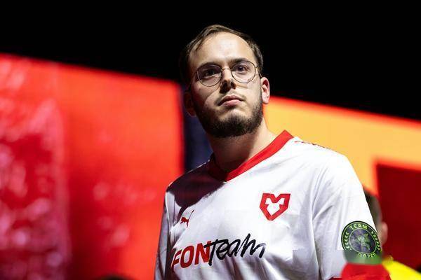 四度饮恨!MOUZ战队选手xertioN赛后坦言:“此刻我感到无比空虚” 四度饮恨!MOUZ战队选手xertioN赛后坦言:“此刻我感到无比空虚”