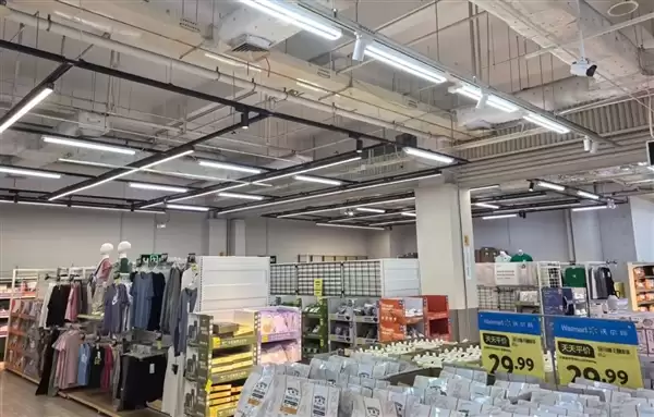 头部大超市门店一年缩减3037家 传统超市会消失吗？