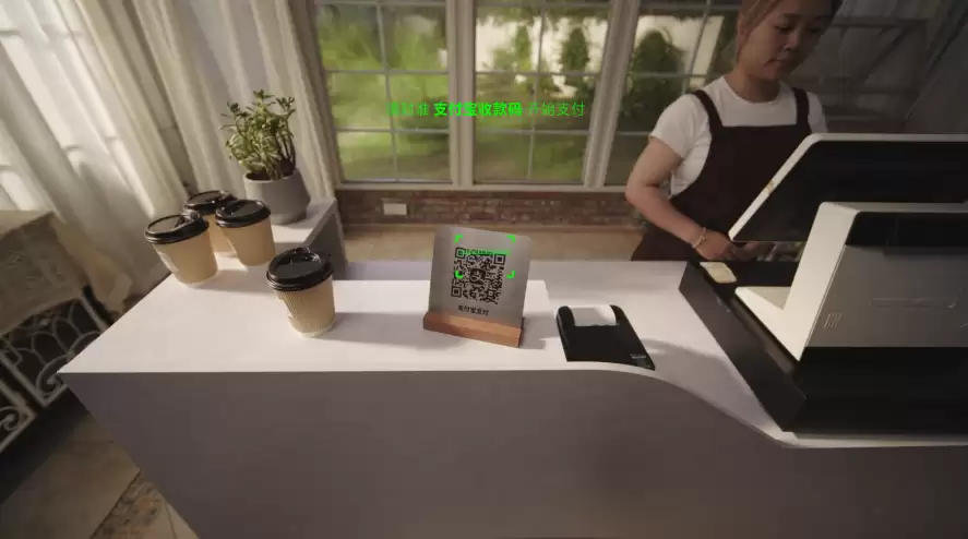 夸克 AI 眼镜与支付宝合作升级，新增骨传导拾音、准心等独家能力