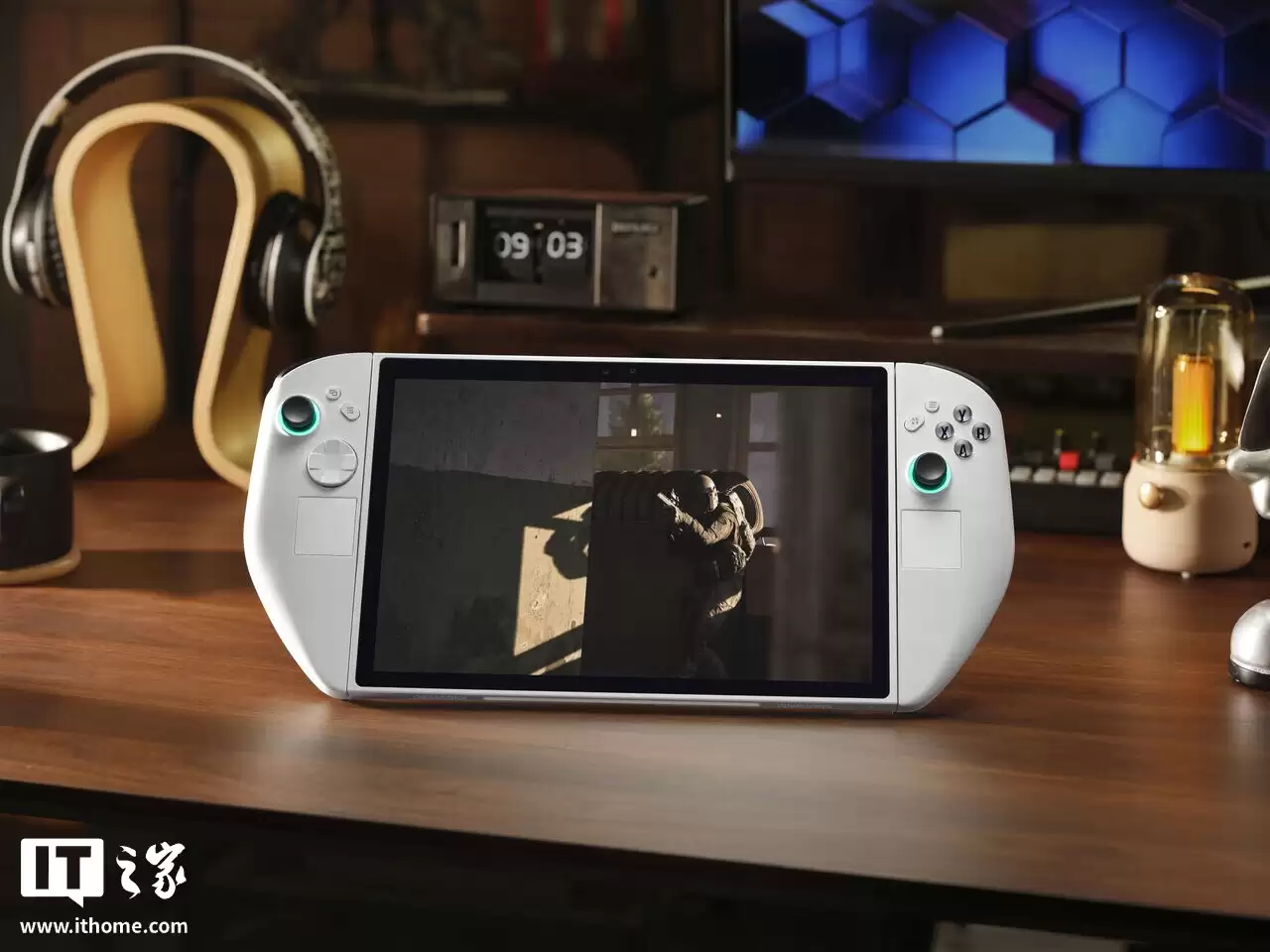 全球首款裸眼 3D Win 掌机：Abxylute 3D One 发布，搭载 11 英寸屏幕、酷睿 Ultra 7 258V 处理器