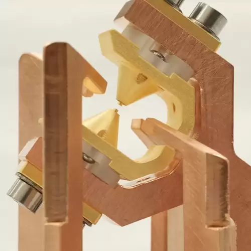 全球首款低温单离子原子钟问世，零下268℃让“秒”精度直指小数点后18位以上