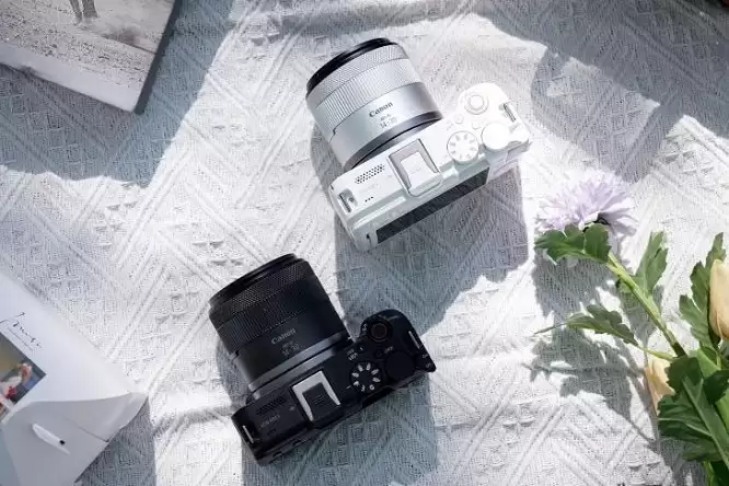 2025半画幅相机排行榜：5款外观出众、人像好看的半画幅相机