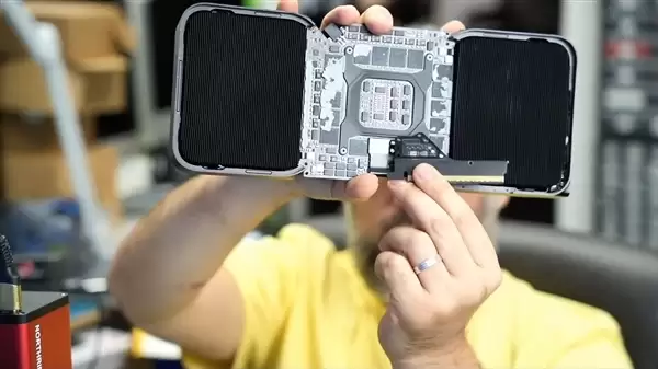 1万美元的RTX PRO 6000显卡损坏没法修：NVIDIA同意换新了！