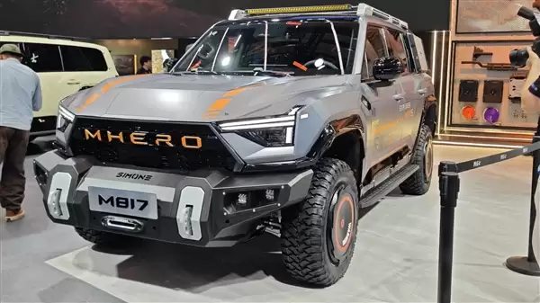 改装党狂喜！猛士M817 Hero版正式上市：售价30.19万元