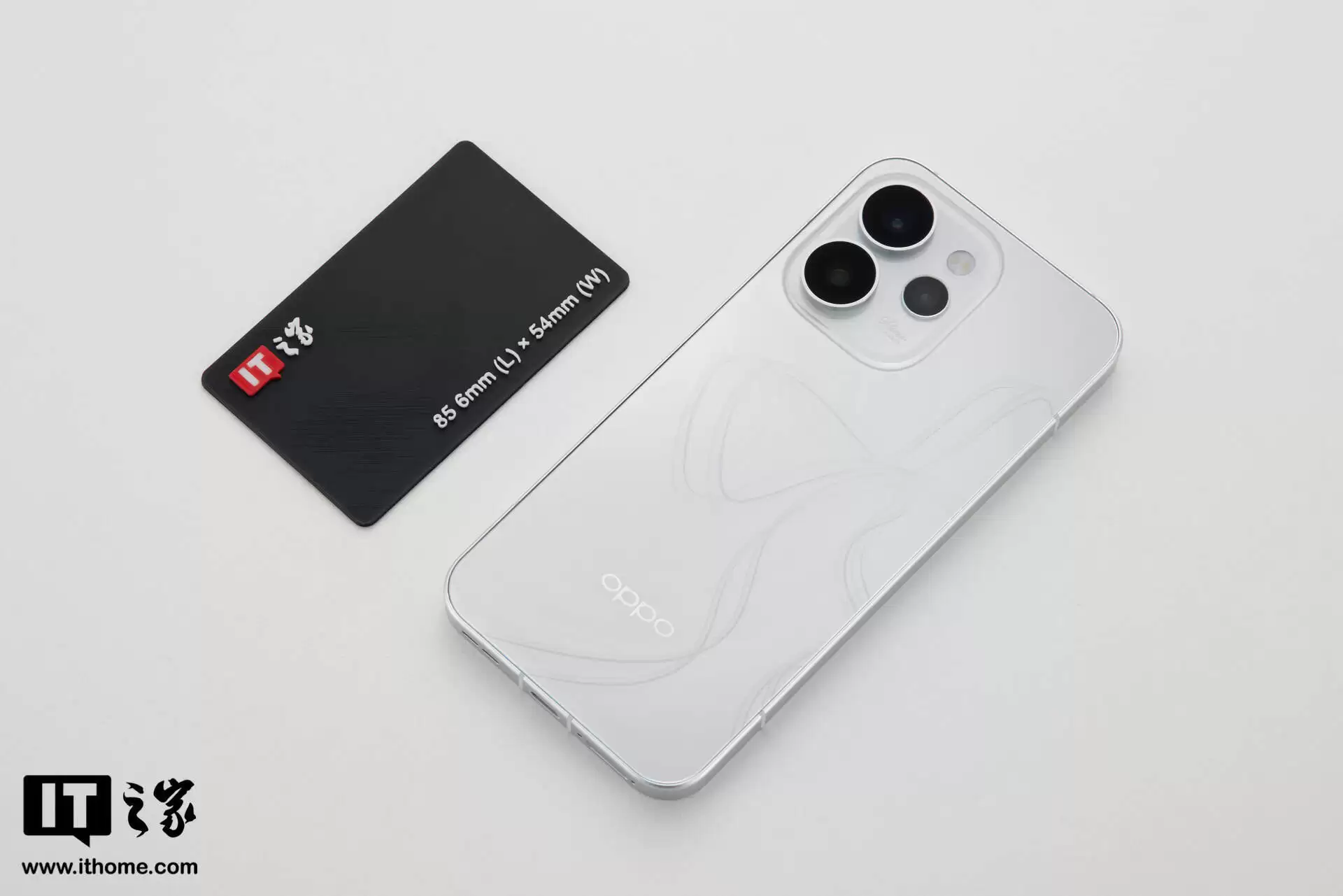 消息称 OPPO Reno 15c 手机搭载高通骁龙 7 Gen 4 芯片,配备 5000 万像素 LYT600 主摄