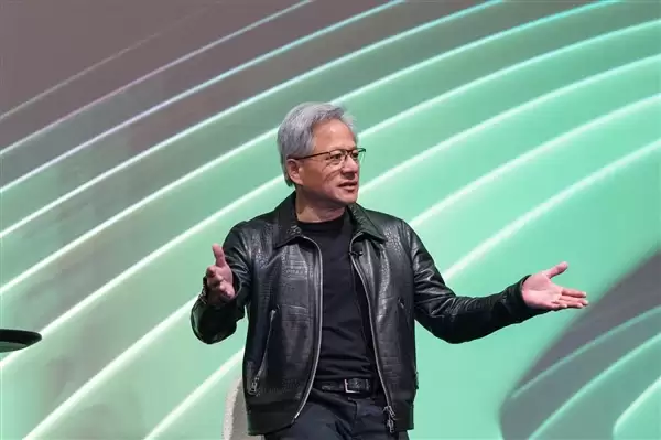 NVIDIA面临无解困境 黄仁勋内部会谈言：太难了