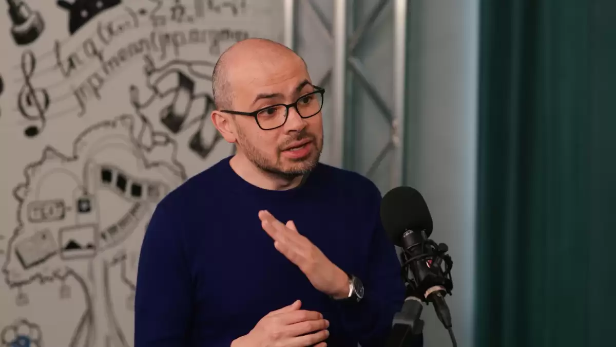 谷歌 DeepMind CEO 哈萨比斯:世界模型是未来,AI 泡沫真实存在