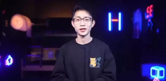 何同学回应公司亏损：内容争议致合作终止