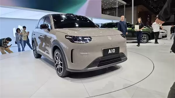 10万内首搭激光雷达!零跑A10广州车展全球首秀:500km超长续航