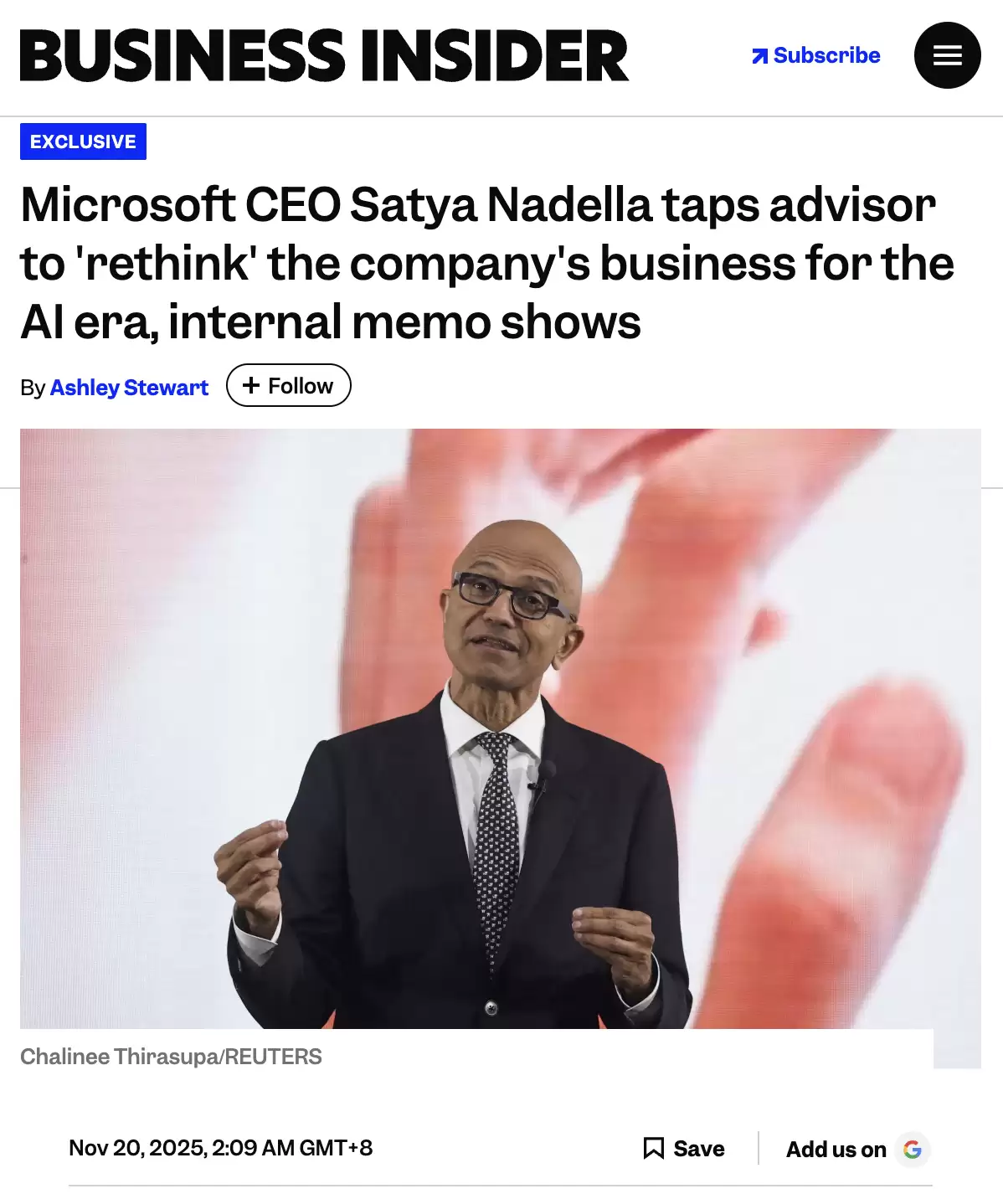 微软 CEO 纳德拉拟彻底重塑公司商业模式，为此特意任命“AI经济学顾问” /></p>
<p>根据纳德拉本月发给微软高层的内部备忘录显示，Harms将担任AI经济学顾问，帮助推进这项大型转型计划。</p>
<p>Harms在2010年写下的《云计算经济学》白皮书，引发了微软内部的深层反思，并为微软后来在云计算上的成功奠定了基础。</p>
<p>纳德拉在备忘录中提到：“微软必须像当年重塑云业务那样，迅速重新审视AI时代的经济逻辑。这场平台转变的核心，是打造全新的AI工厂和一整套Copilot及智能体体系，覆盖从底层到上层的全部技术栈并推动全面普及”。</p>
<p>随着基础设施投入不断攀升，AI行业面临越来越多关于回报率的质疑。今年年初，微软放缓AI投入节奏的做法加剧了外界担心，不过最近再次加大投入，与OpenAI和Anthropic签下巨额协议。</p>
<p>云计算早期的情形与此非常相似。当时大型科技企业大手笔建设数据中心，但能否收回成本并不明朗，外界也担心客户是否会愿意采用这种新技术。</p>
<p>纳德拉在11月初的内部备忘录中提到，Harms在2010年写下的那份文件“深刻改变了微软对商业模式的重新思考”。</p>
<p>据了解，这份白皮书后来成为云计算发展史上的重要节点，通过详细测算证明大规模云服务能替企业节省成本，从而为微软继续投入云业务提供有力依据，尽管当时外界对安全性和可用性仍心存顾虑。</p>
<p>纳德拉回忆，当年微软内部有人抱怨Harms是在“向团队扔炸弹”。Harms则回应说，“问题早就存在，我只是帮你们把它们找出来”。而微软现在的业务愈发呈现资本密集和知识密集之势，因此也必须用同样的方式思考问题。</p>
<p>纳德拉表示，AI也需要一场类似的重启，因此Harms的职责将进一步扩大，与纳德拉及微软高层紧密合作，就基础设施、平台技术和应用等领域如何适应AI时代的经济模型提供建议。</p>
<p>纳德拉在备忘录中指出，Harms的新职责将不再局限于AI基础设施，并将在微软的新策略下进一步厘清现有业务类别将如何转型，以及新业务类别会如何诞生。</p>            </div>
            <span class=