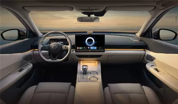限时12.99万起 日产天籁鸿蒙座舱版上市：燃油车全球首搭