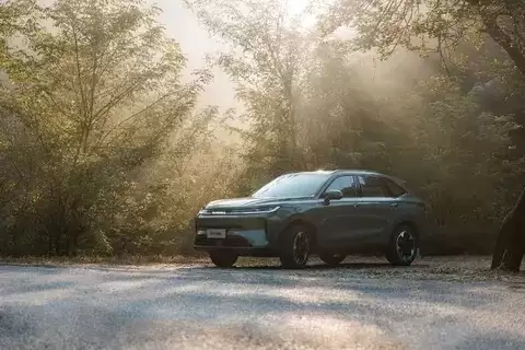 哈弗H6L上市:空间智能全面升级,售价10.39万起