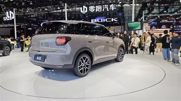 10万内首搭激光雷达！零跑A10广州车展全球首秀：500km超长续航