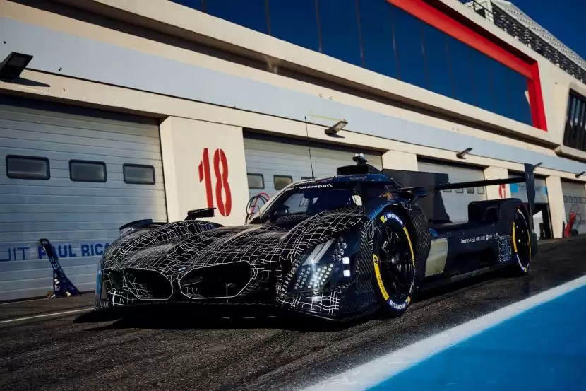 宝马发布 2026 款 M Hybrid V8 赛车，近 50% 车身部件焕然一新