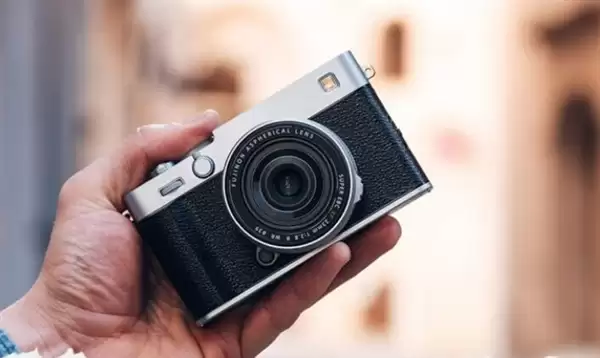 富士紧急公告：X-E5相机背带挂环可能脱落 概率不足0.1%