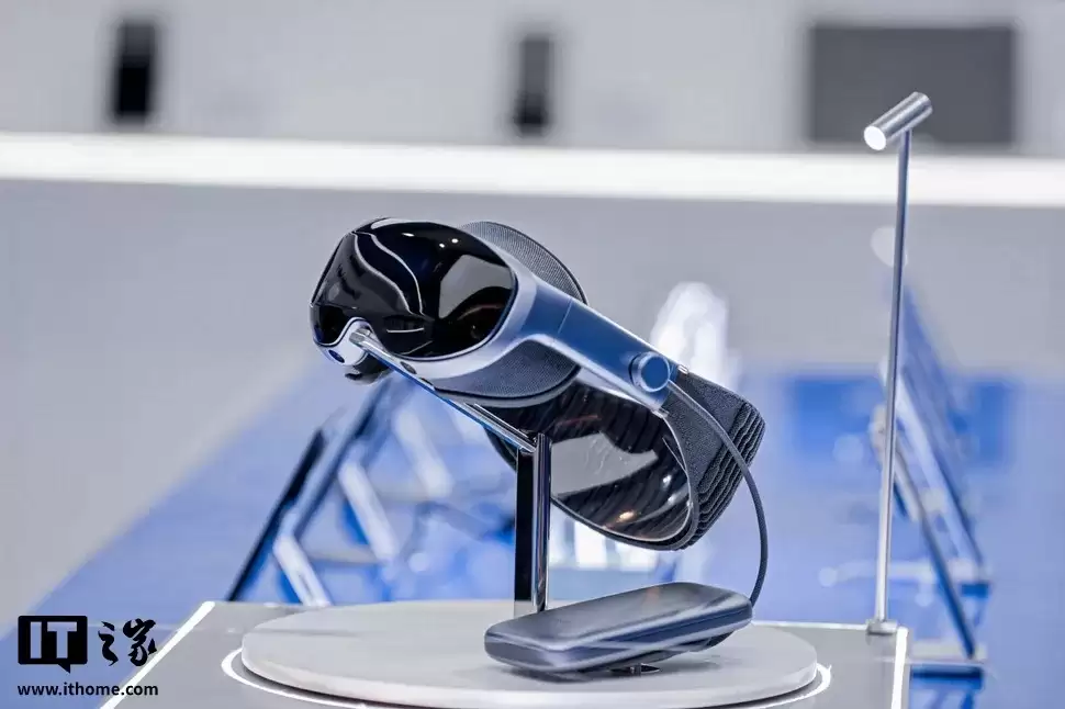 vivo Vision 探索版 MR 头显全国 27 家门店开放体验：搭载第二代骁龙 XR2+ 平台，398g 超轻量设计