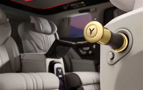 70.99万 岚图梦想家山河上市：尊享四座 剑指丰田埃尔法