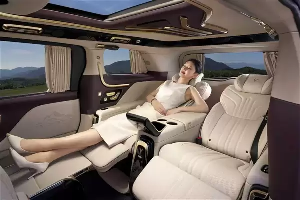 70.99万 岚图梦想家山河上市：尊享四座 剑指丰田埃尔法