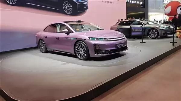 广汽昊铂A800首发亮相，获L3级自动驾驶突破