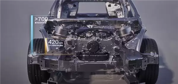 突破百余年技术壁垒!比亚迪2.0T水平对置发动机全网首拆