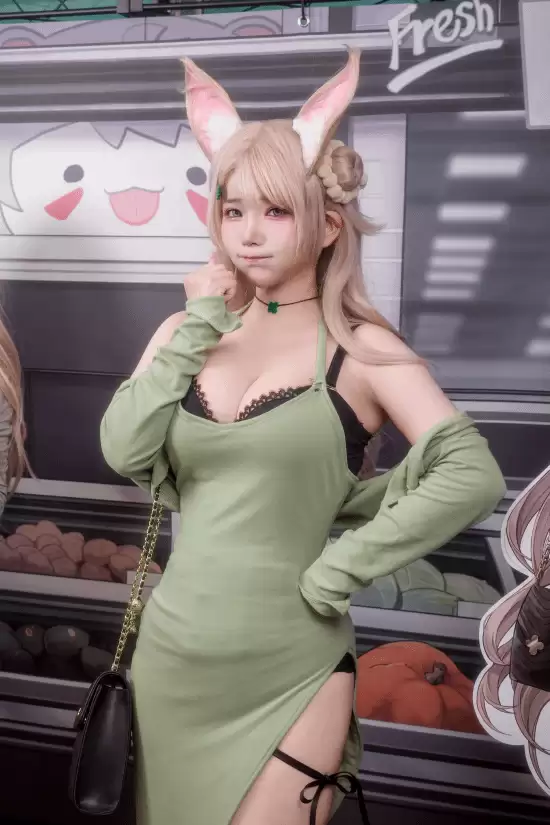 尹雪花化身棕色尘埃2角色写真引爆网络