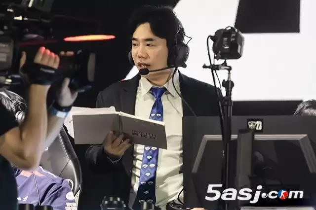 Homme教练官宣加盟LCK!曝2026赛季转会内幕,薪资与队员反应揭秘 Homme教练官宣加盟LCK!曝2026赛季转会内幕,薪资与队员反应揭秘