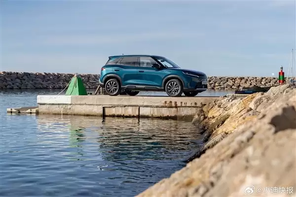 国内用户眼馋 比亚迪元UP+DM-i欧洲发布：续航飙升近1000公里