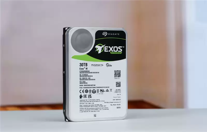 HAMR与CMR加持的稳定可靠企业级硬盘!希捷银河Exos M 30TB评测:读取逼近300MB/s