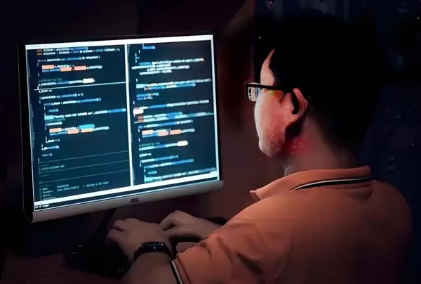 每周上班72小时 印度巨头联创：人只要清醒就该工作！