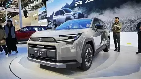 第六代RAV4荣放上市，售价16.98万起，广州车展亮相