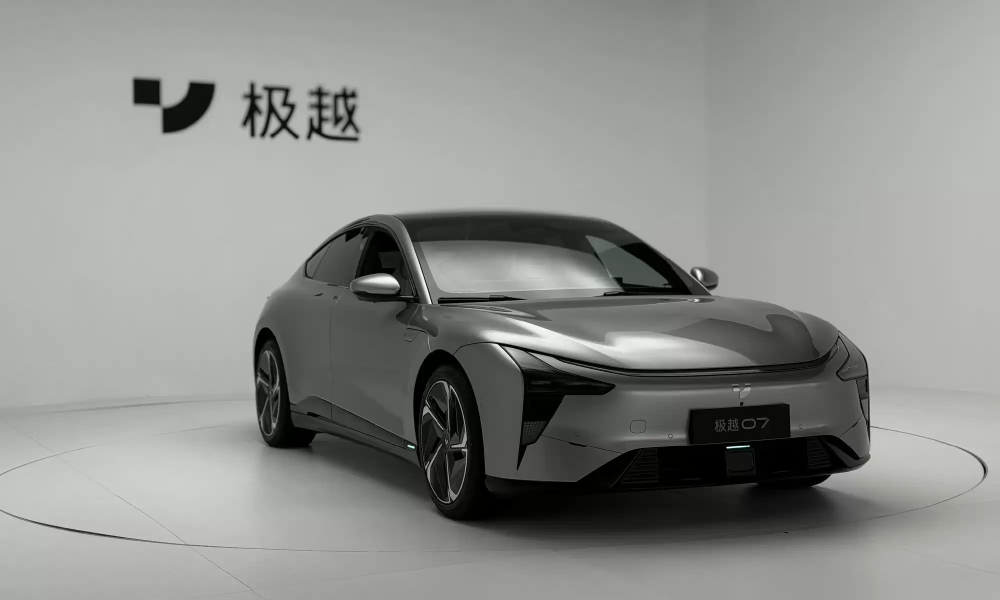 2万买威马、8万买极越,这届年轻人开始“抄底”烂尾车