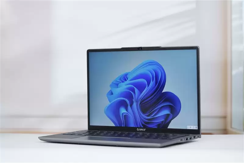 奥睿科Obook超能本评测:外设龙头的跨界作品 设计独特充满品牌特点