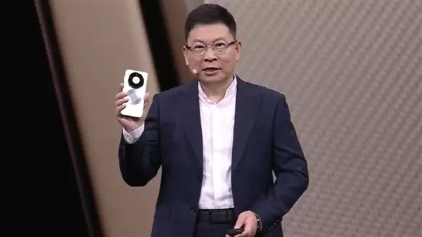 华为Mate 80系列发布：全金属机身革新引领设计与性能新纪元