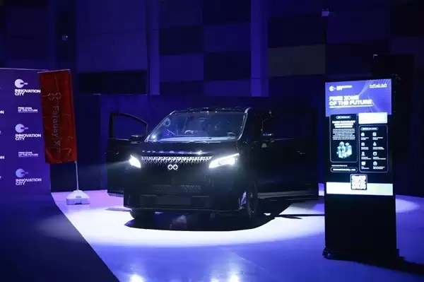 法拉第未来迪拜交付FX Super One，伊涅斯塔首获新车