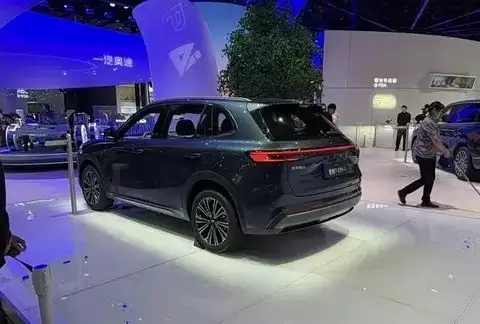 2026款星途7+ EM-i亮相广州车展,纯电续航提升至200公里