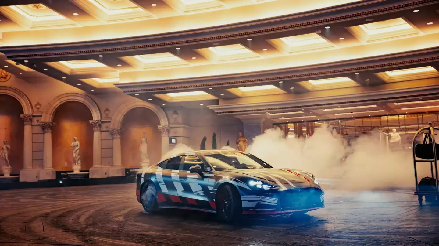 梅赛德斯-AMG 纯电 GT 四门轿跑原型车亮相:布拉德·皮特站台,马力超 1000 匹