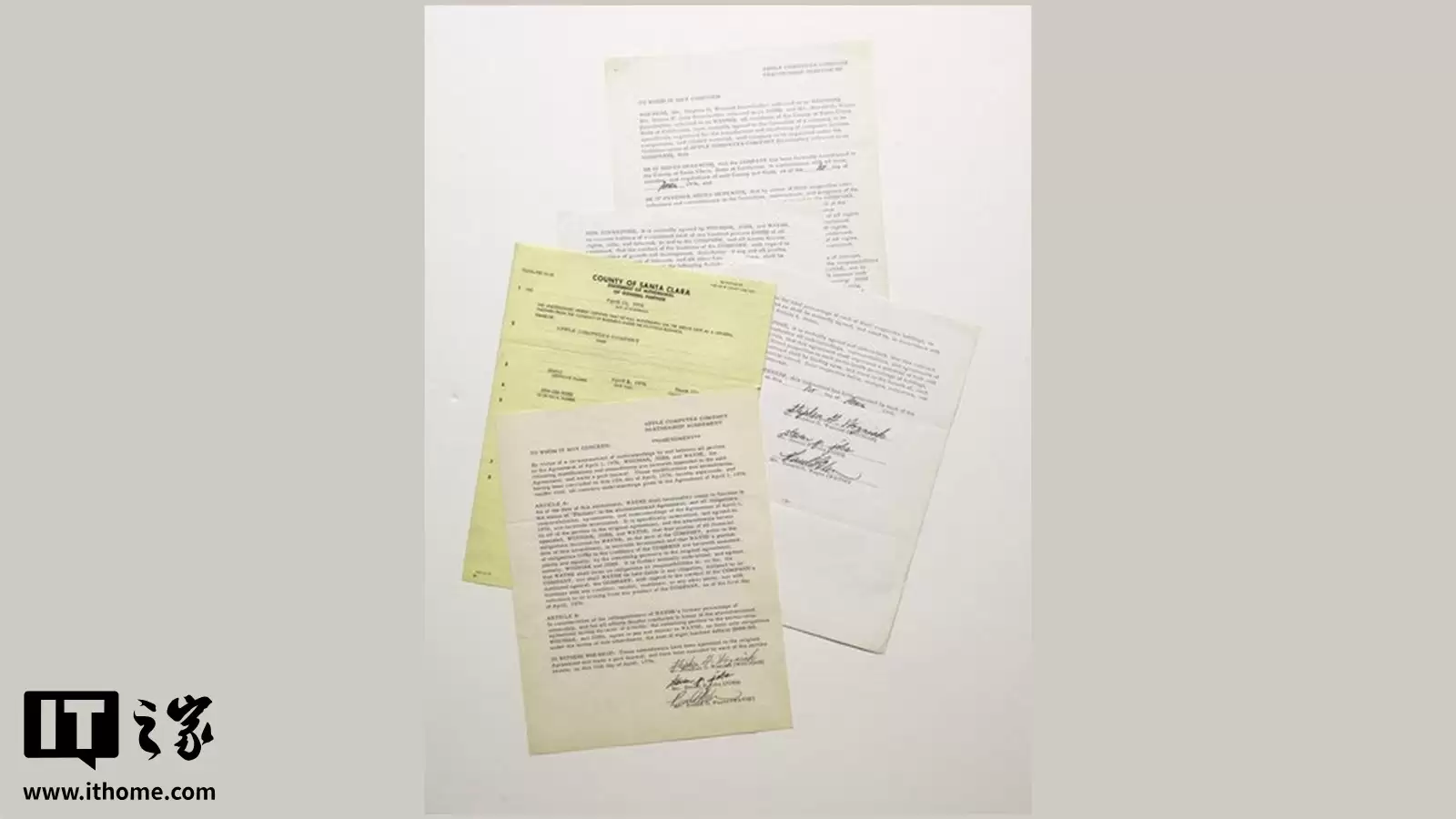 乔布斯、沃兹尼亚克、韦恩三方签署,苹果公司原始合伙协议即将拍卖