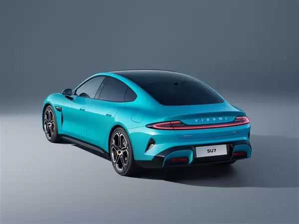 雷军回应小米能耗弱于特斯拉：SU7是C级车配置高+车会重一些能耗肯会高