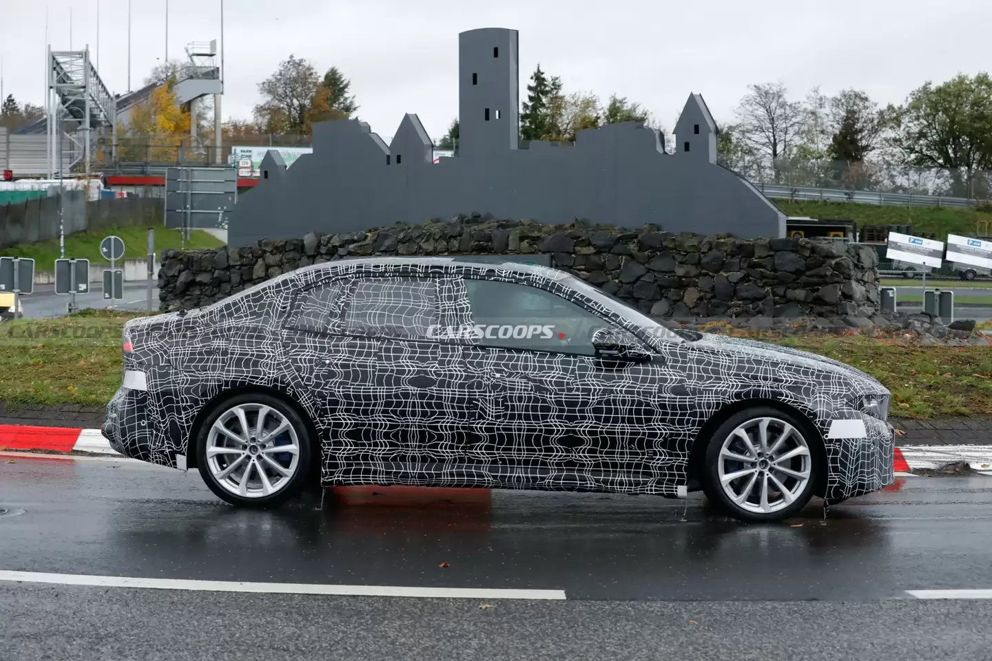 并非“复制粘贴”:宝马下一代3系、i3路试谍照双双曝光