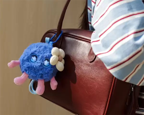 华为、赛博共同开发 AI情感陪伴电子宠物智能憨憨卖断货:399元 能聊天、会撒娇