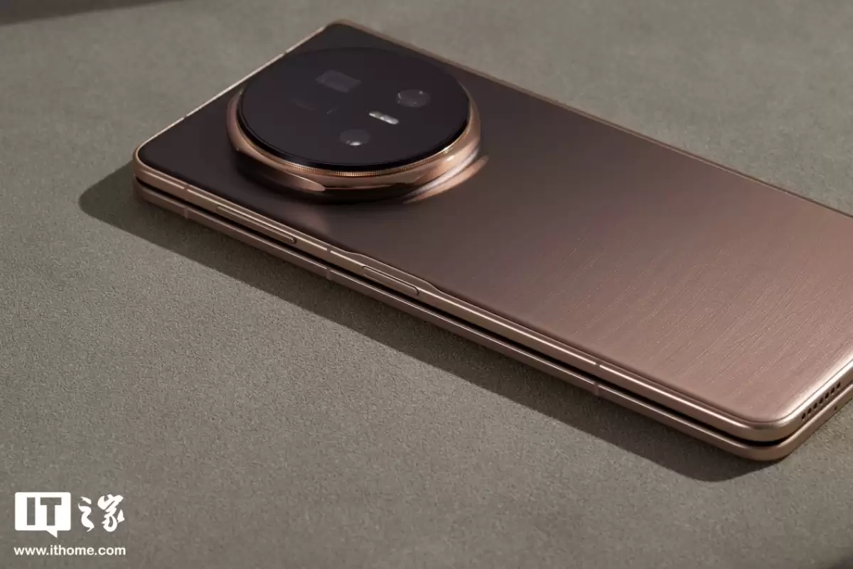 荣耀 Magic7 系列 / V5 手机推送 MagicOS 10.0.0.116 版本，iPhone 通知共享功能上线