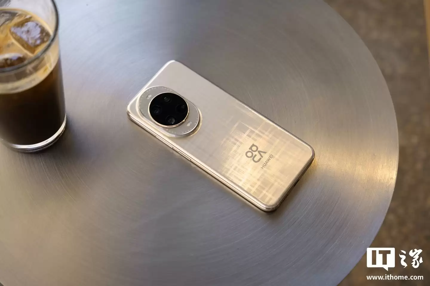 轻薄拍照新机被曝大概率春节前发布：搭载8系9系芯片，预计为华为nova15系列