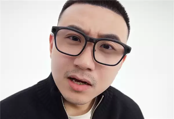 钢铁侠有贾维斯 理想有李维斯！理想AI智能眼镜“Livis官宣”