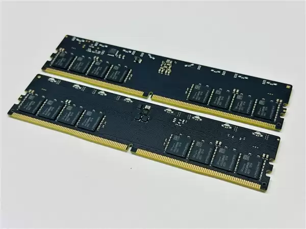 国内首发128GB CL32旗舰规格！雷克沙ARES RGB DDR5 6400新规格发布