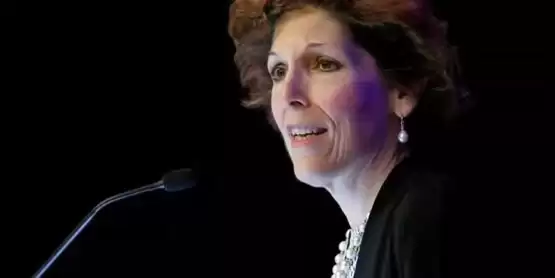 比特币跌破8.8万美元！前联准会大鹰派：川普上台后降息次数或减少 美股齐跌